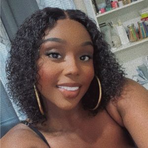 Meet your Posher, Obriana